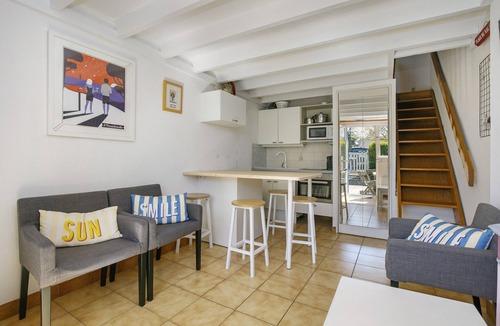 Le Pouliguen House | Charming Maisonnette Ty DaCoLi with Shared Pool, 2 Minutes from the Beach
