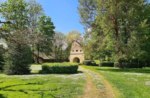 Raveau House | Charming manor house with pool and spa access