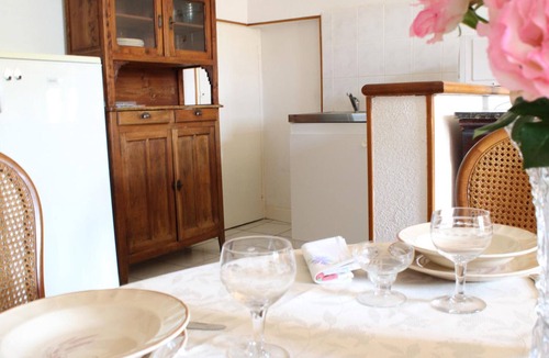 Herisson Apartment | Charming medieval house in the heart of Hérisson
