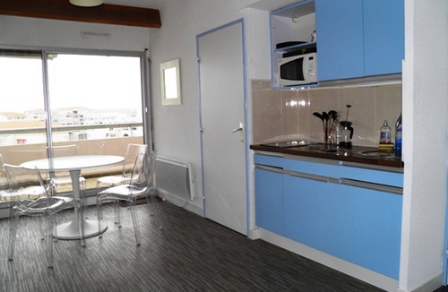 Sete Apartment | Charming mezzanine apartment, terrace, parking and air conditioning in Sète