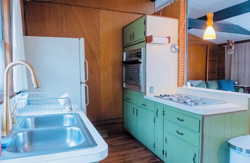 Harrisonville Cabin | Charming Mid-Century Cabin - Warm, Cozy & Scenic