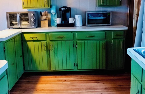 Harrisonville Cabin | Charming Mid-Century Cabin - Warm, Cozy & Scenic