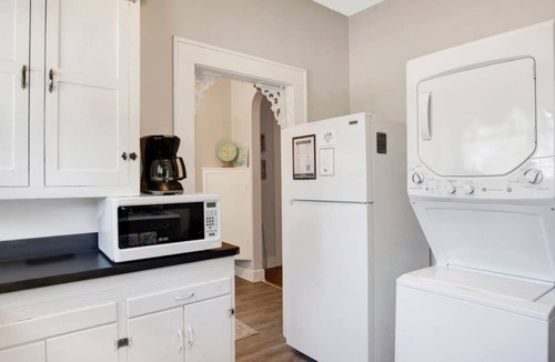 Hannon Park Apartment | Charming Midtown Apt - Hannon Hideaway Unit C