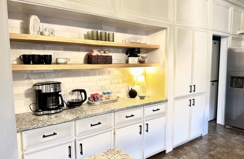 Cherry Street House | Charming Midtown Bungalow