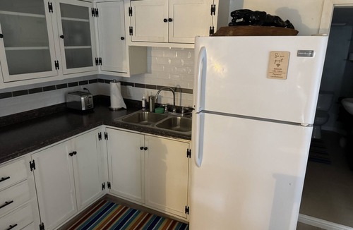Central Sacramento Apartment | Charming Midtown Studio at Ice Blocks