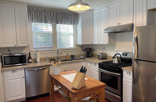 Almonte House | Charming Mill Valley Craftsman!