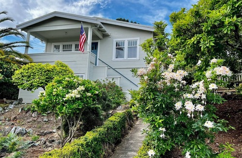 Almonte House | Charming Mill Valley Craftsman!