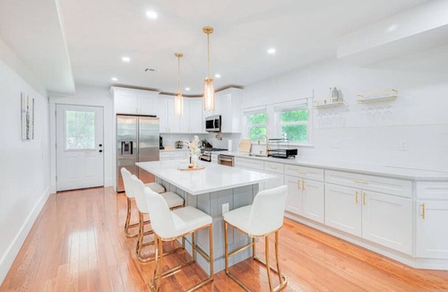 Milton House | Charming Milton Escape- Blue Hills Views