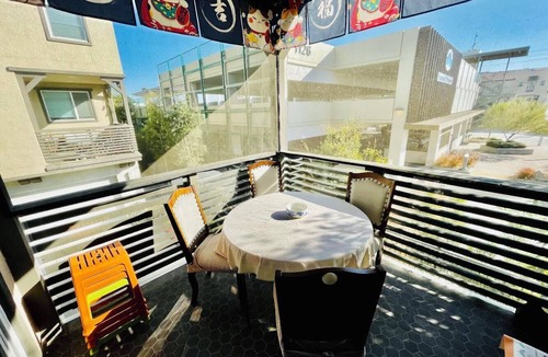 Covina House | Charming & Modern 3B 2.5BA Home with Warm Decor