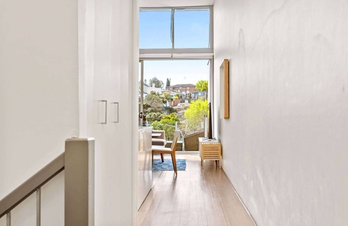 Forest Lodge Apartment | Charming Modern Apartment with City Views