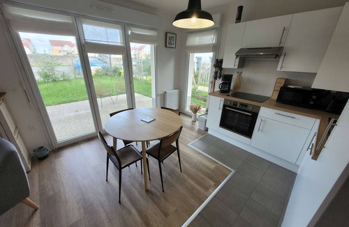 Wimereux Apartment | Charming modern apartment with garden and private parking