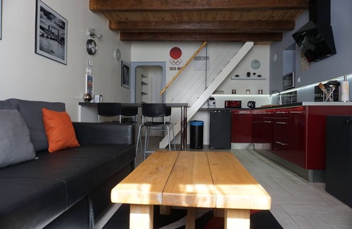 Laneuveville-derriere-Foug Apartment | Charming modern duplex with parking, fitted kitchen 30 min from Nancy