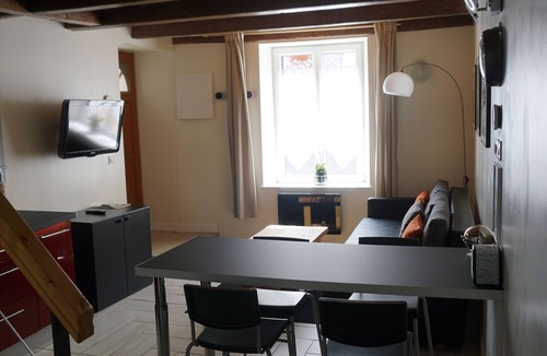 Laneuveville-derriere-Foug Apartment | Charming modern duplex with parking, fitted kitchen 30 min from Nancy