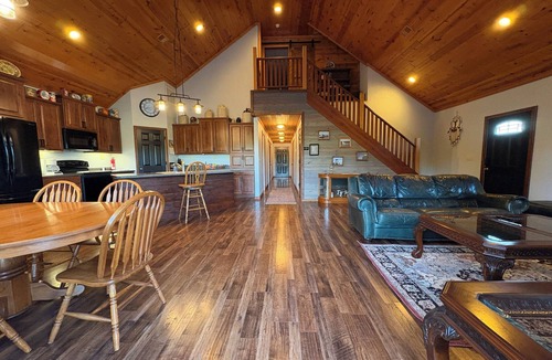 Sparta Other | Charming modern farmhouse - four miles from WSRC