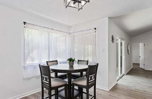 Brushy Creek House | Charming Modern Home with Open Floor Plan
