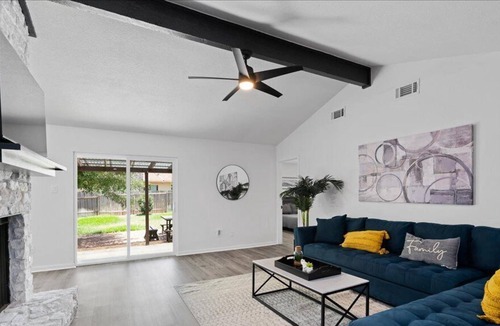 Brushy Creek House | Charming Modern Home with Open Floor Plan