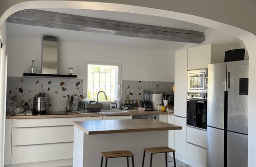 Evenos Villa | Charming modern villa with vineyard view