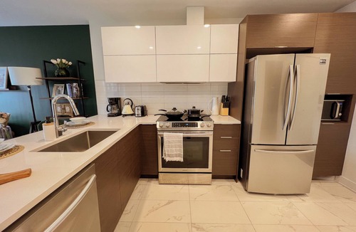 Cote-Des-Neiges—Notre-Dame-De-Grace Apartment | Charming Montréal Stay | Unit 205