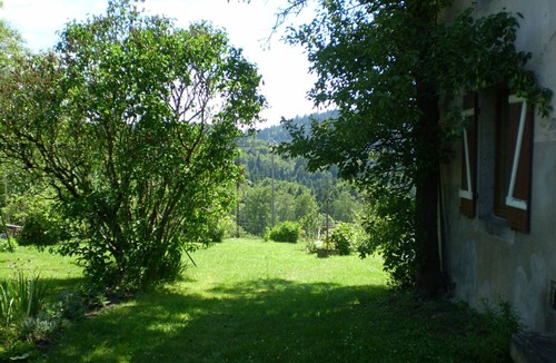Rehaupal Cottage | Charming Mountain Getaway with Fireplace, Near Gérardmer – Sleeps 10, Pet Friendly