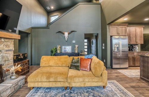 Ranger House | Charming Mountain Home- Gather, Relax, Explore