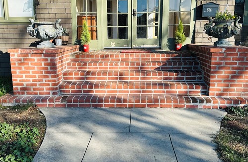 Glendale Apartment | Charming MountainViewnClose to Universal Studios