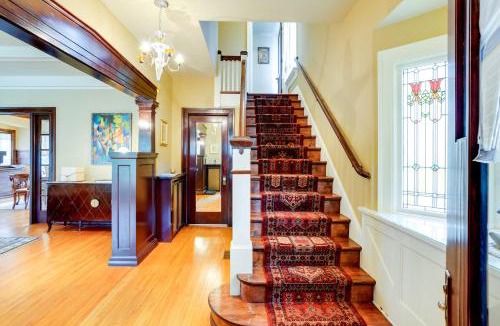 East Isles House | Charming MPLS Home with Patio - Walk to Uptown!