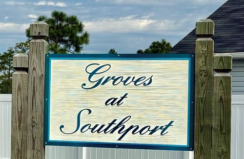 Southport House | Charming new 3-bedroom house in Southport with lake view