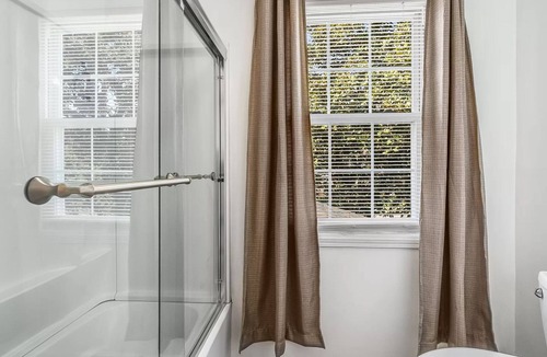 Antioch House | Charming Nashville retreat with modern amenities!