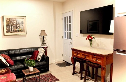 West End Apartment | Charming new 1 bed San Rafael studio, full bath/kitchen, own laundry & entrance!