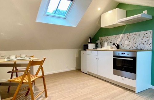 Montbazon Apartment | Charming new studio under the roof - center Montbazon