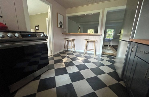 Cornwall-on-Hudson House | Charming newly renovated 2-bedroom house in the village of Cornwall-on-Hudson