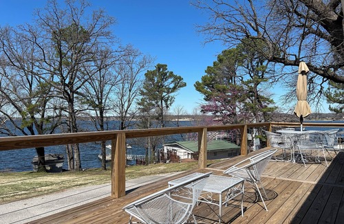 Tia Juana Cottage | Charming, newly remodeled two bedroom cottage.