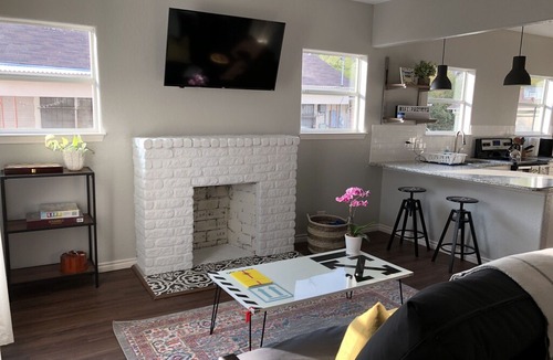 Alta Vista House | Charming Newly Renovated Downtown Home
