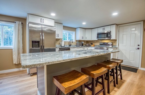 Ellsworth House | Charming Newly Renovated Home