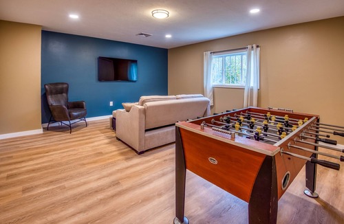 Ellsworth House | Charming Newly Renovated Home