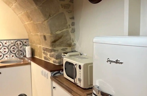 Montaren-et-Saint-Mediers Apartment | Charming newly renovated studio, 5 minutes from Uzès