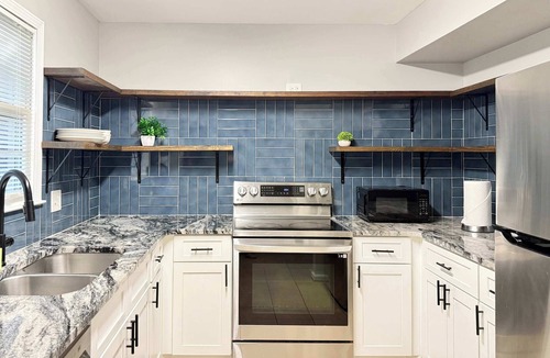 Norcross Condo | Charming Norcross Townhouse! Quiet & Convenient Stay