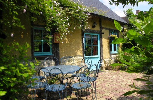 Sainte-Opportune Cottage | Charming Norman house with garden and WiFi