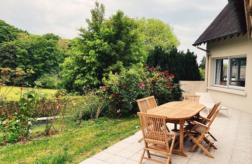 Villers-sur-Mer House | Charming Normandy Vacation Home for 10 Guests in Villers-sur-Mer