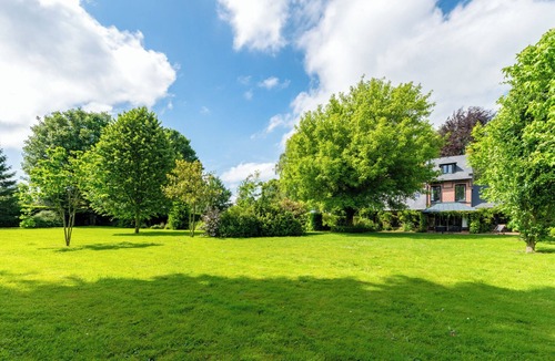 Luneray Cottage | Charming Normandy cottage with large garden, sheltered from the wind and 10' from the sea