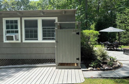 Peconic House | Charming North Fork Beach Cottage