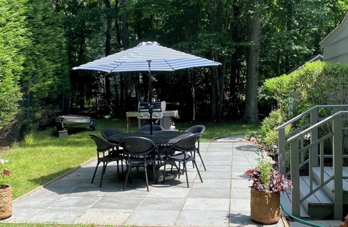 Peconic House | Charming North Fork Beach Cottage