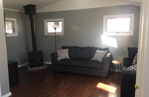 Baiting Hollow House | Charming, North Fork Cottage in a private Beach community.