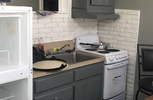 Baiting Hollow House | Charming, North Fork Cottage in a private Beach community.