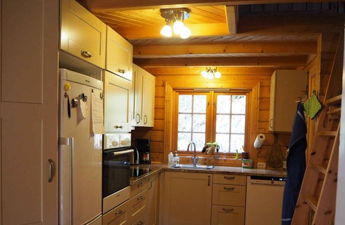 Hobro House | Charming "Norwegian" log cabin