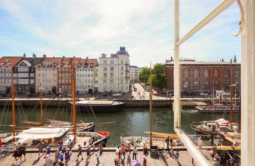 Nyhavn - Amalienborg Apartment | Charming Nyhavn Apartment - Stunning Canal Views