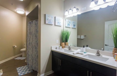 Marina Peninsula Apartment | Charming Oasis by the Beach 1Bed, fitness & Pool in gorgeous Marina del Rey