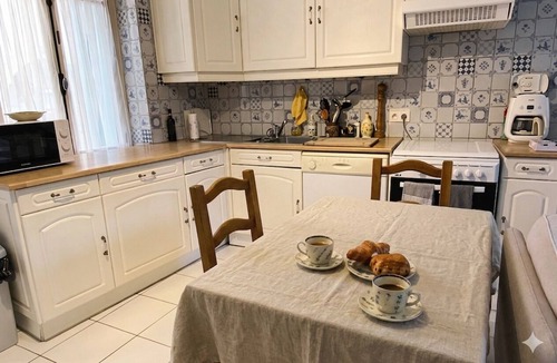 Quarante House | Charming Occitan Village House: Live Quarante Like a Local.
