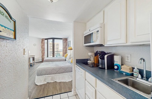 Myrtle Beach Apartment | Charming ocean-view condo w/shared hot tub, pools, and lazy river