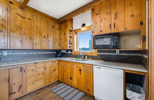 Gleneden Beach House | Charming Oceanfront House with Gorgeous Water Views and Beach Access